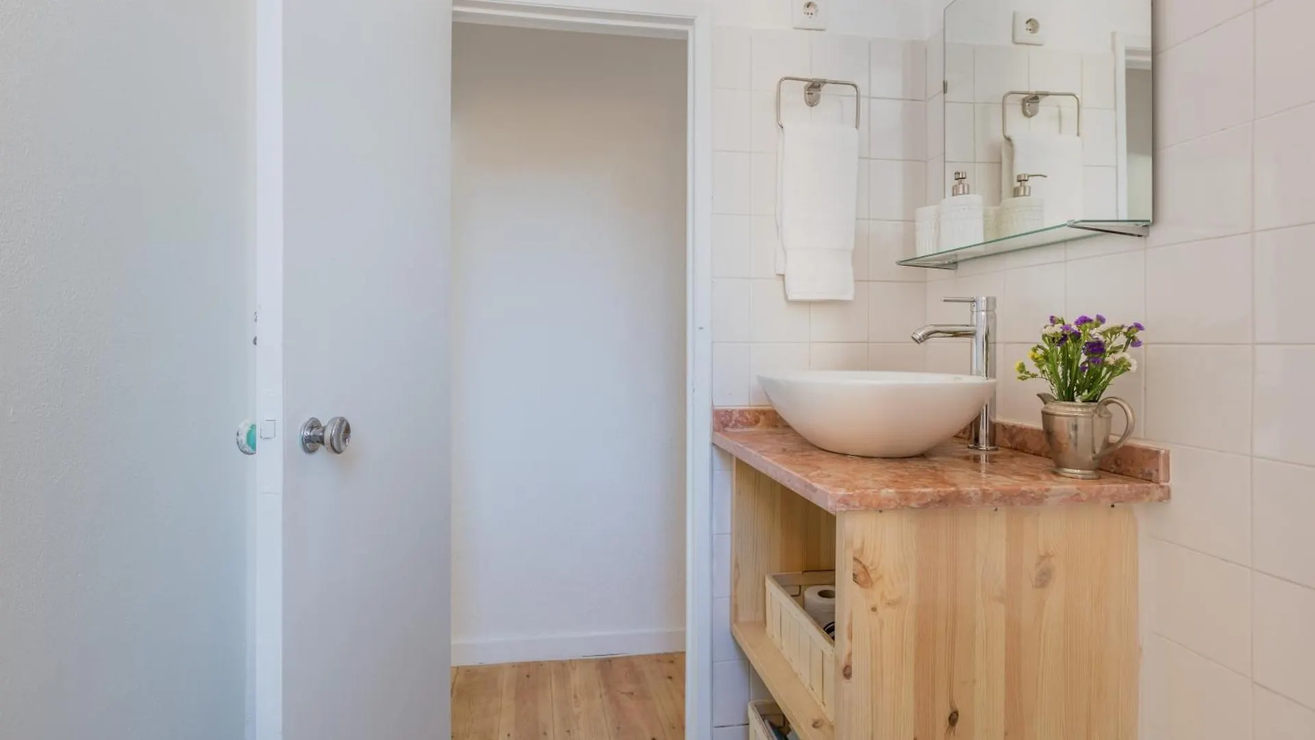 Apartamento Soalheiro No Bairro Alto / Chiado Лиссабон 0*,